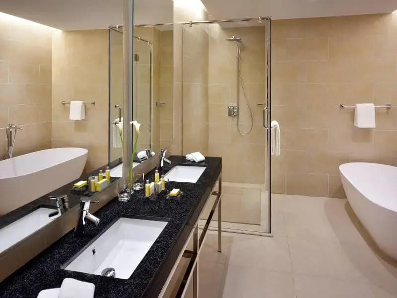 Executive Double Suite full double bed
