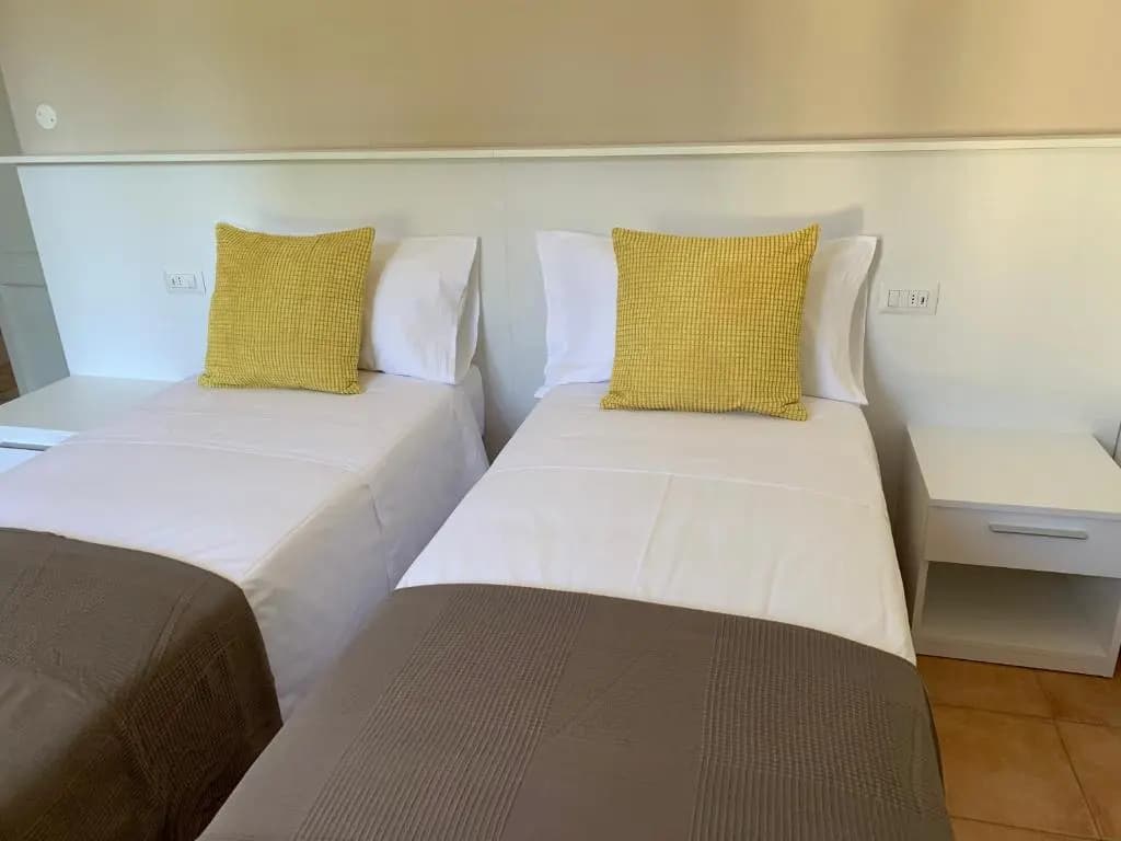 Standard Double room with mountain view full double bed