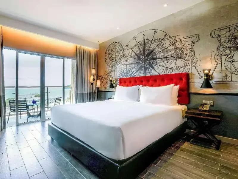 Deluxe Double Suite full double bed