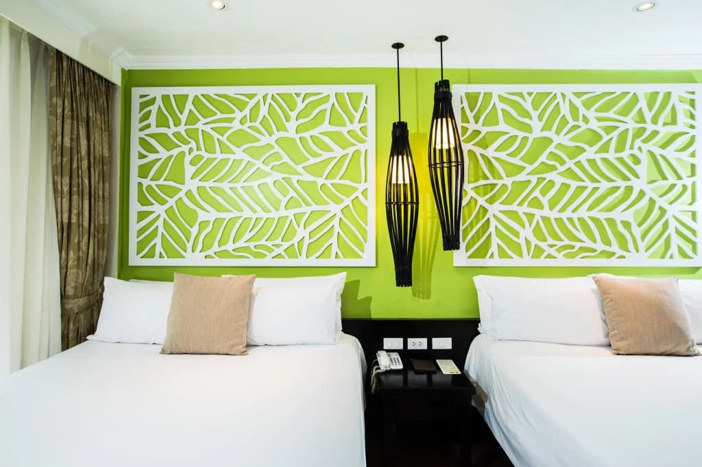 Deluxe room with pool view