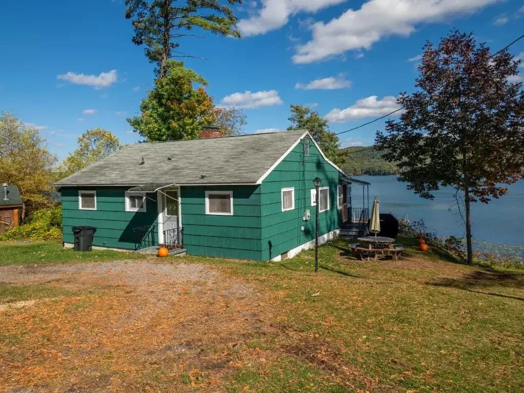 2 Bedrooms Cottage
