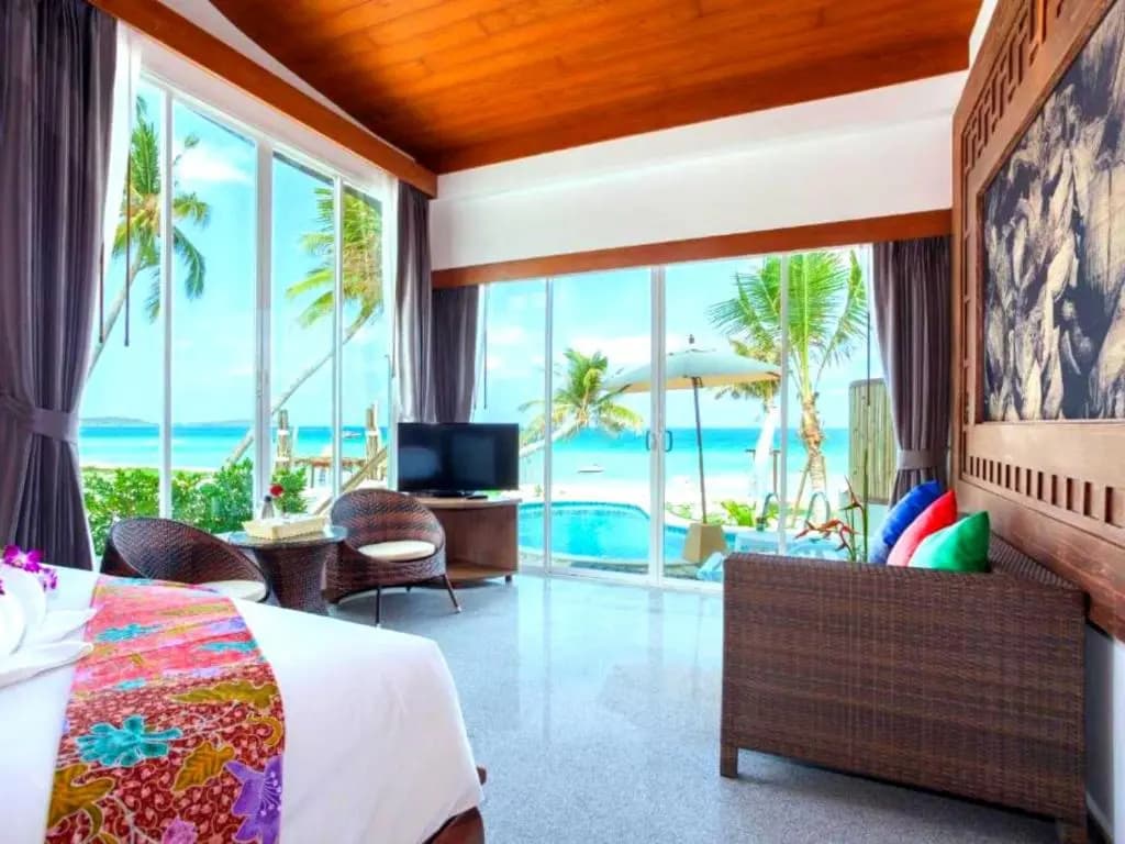 Luxury Villa beachfront