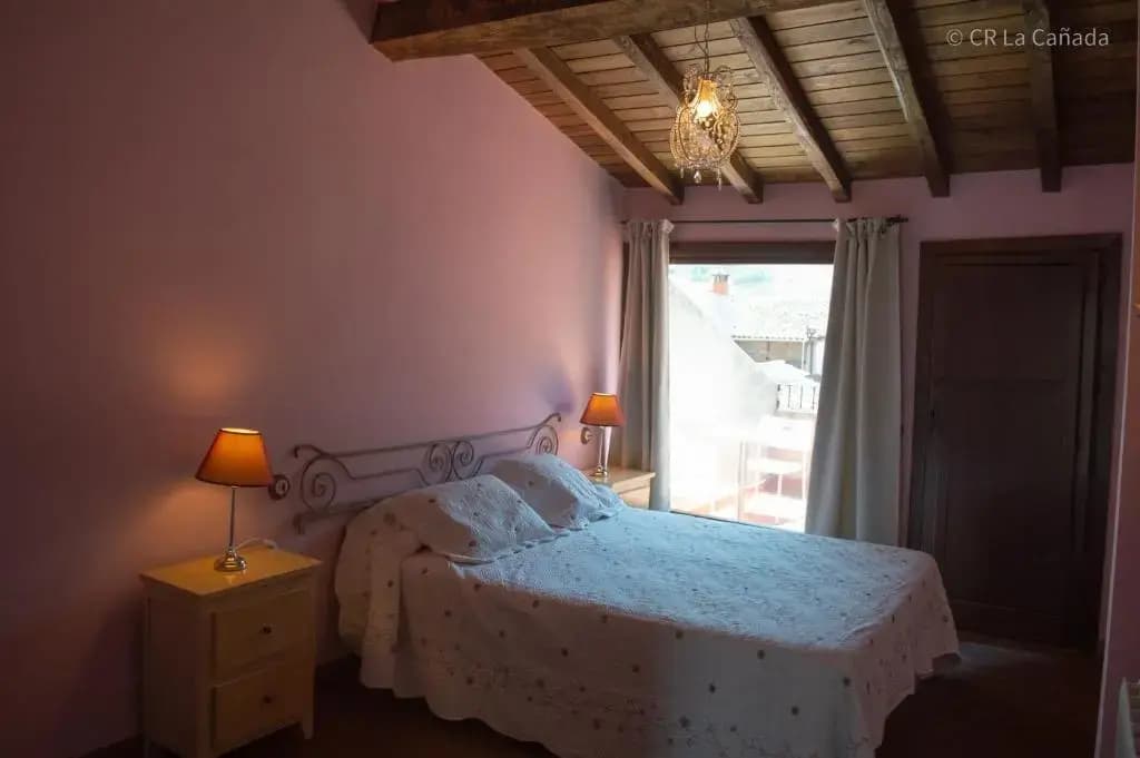 Standard Double room with garden view full double bed