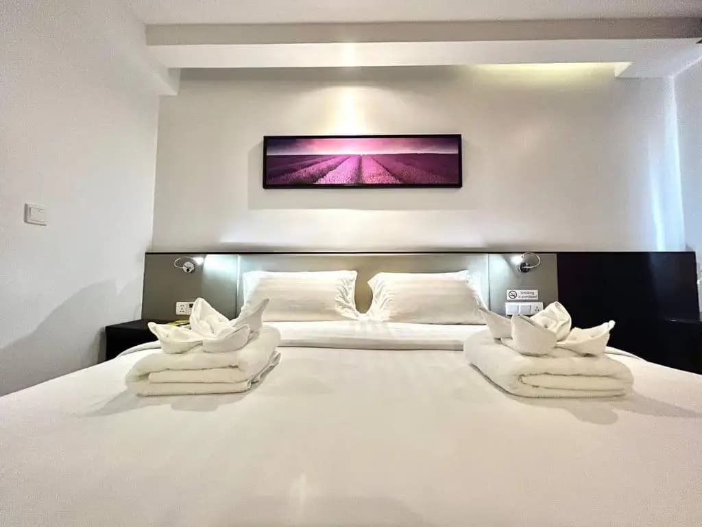 Deluxe Single room