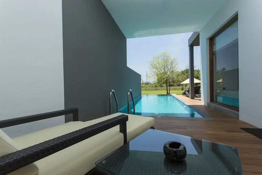 Suite with balcony