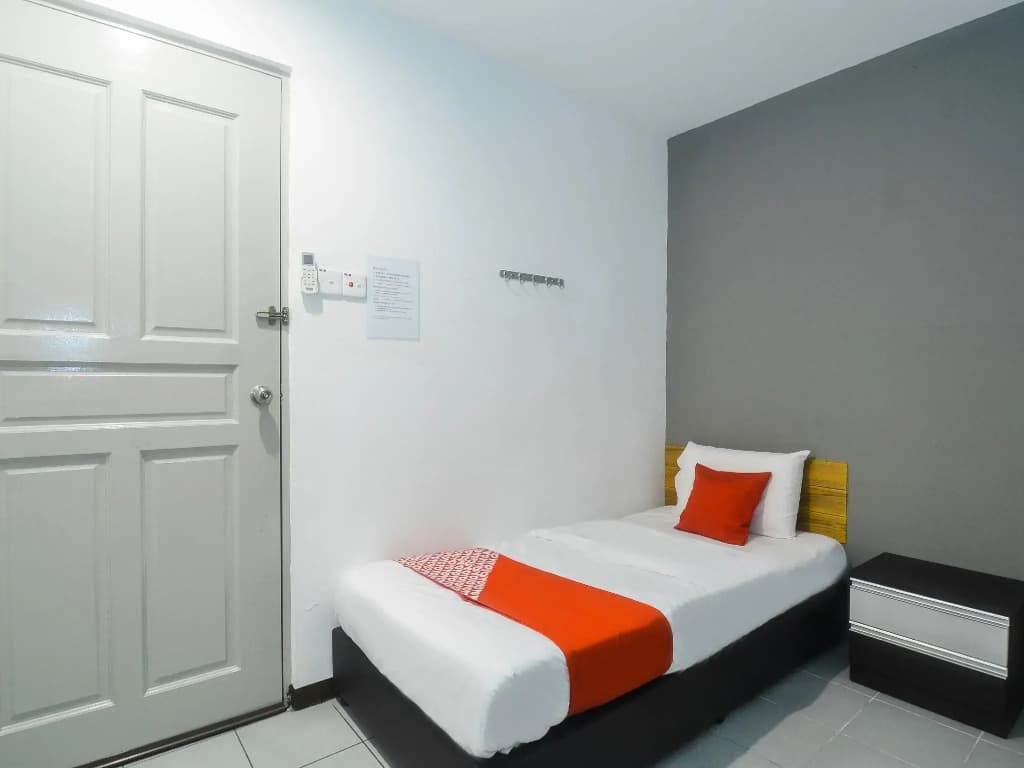 Deluxe Single room