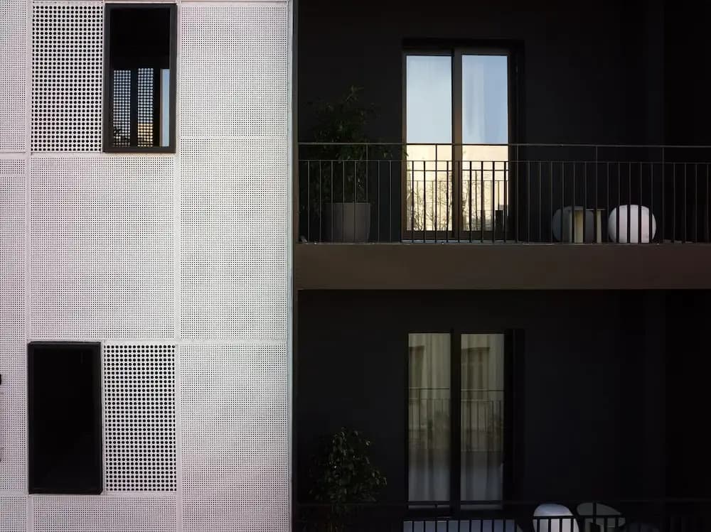 Deluxe Double room with balcony full double bed