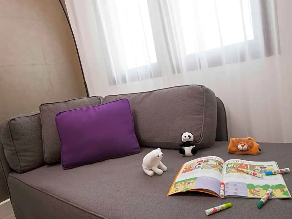 Superior Double Family Suite full double bed