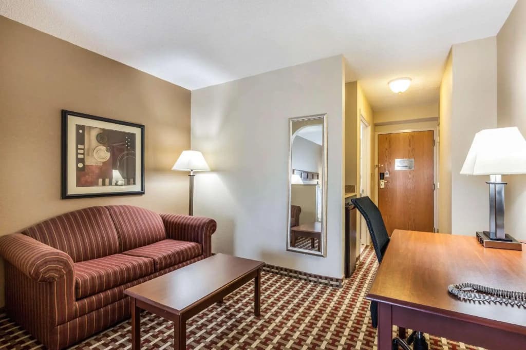 1 Bedroom Suite