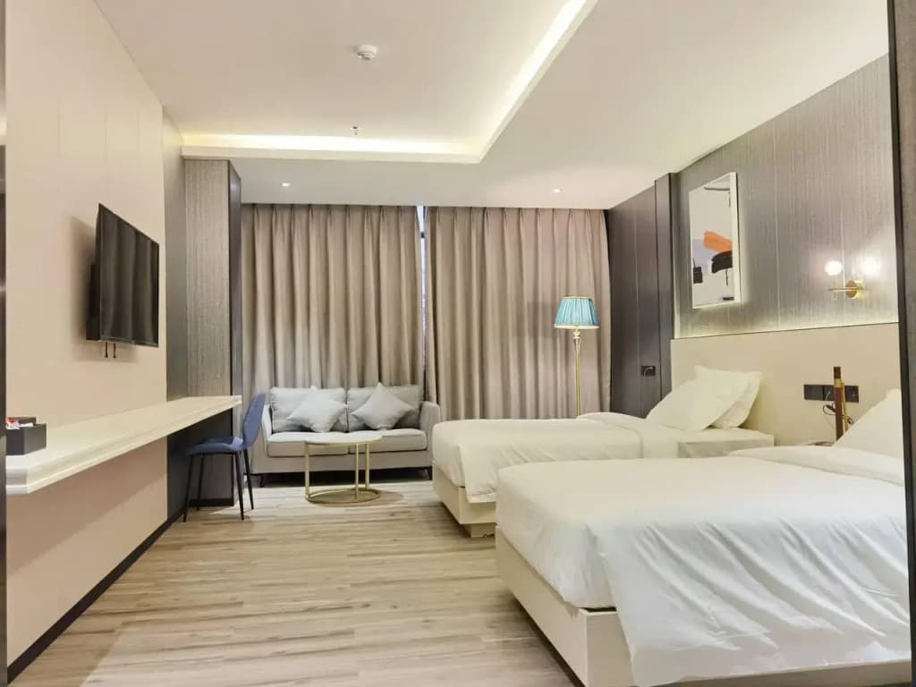 Deluxe Double room twin beds