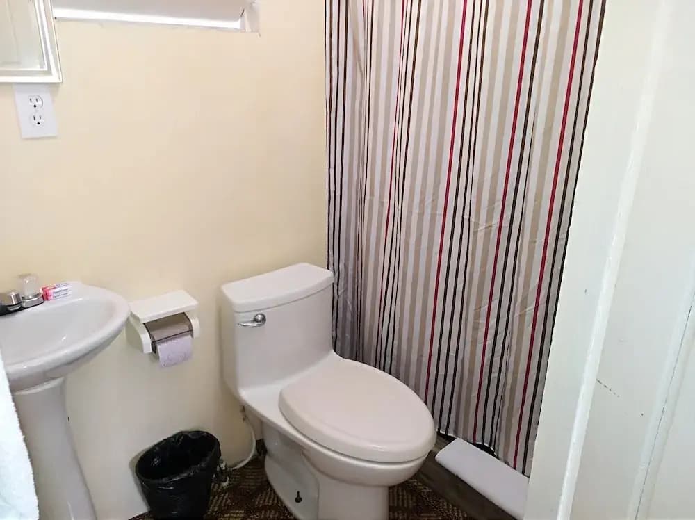 Economy room