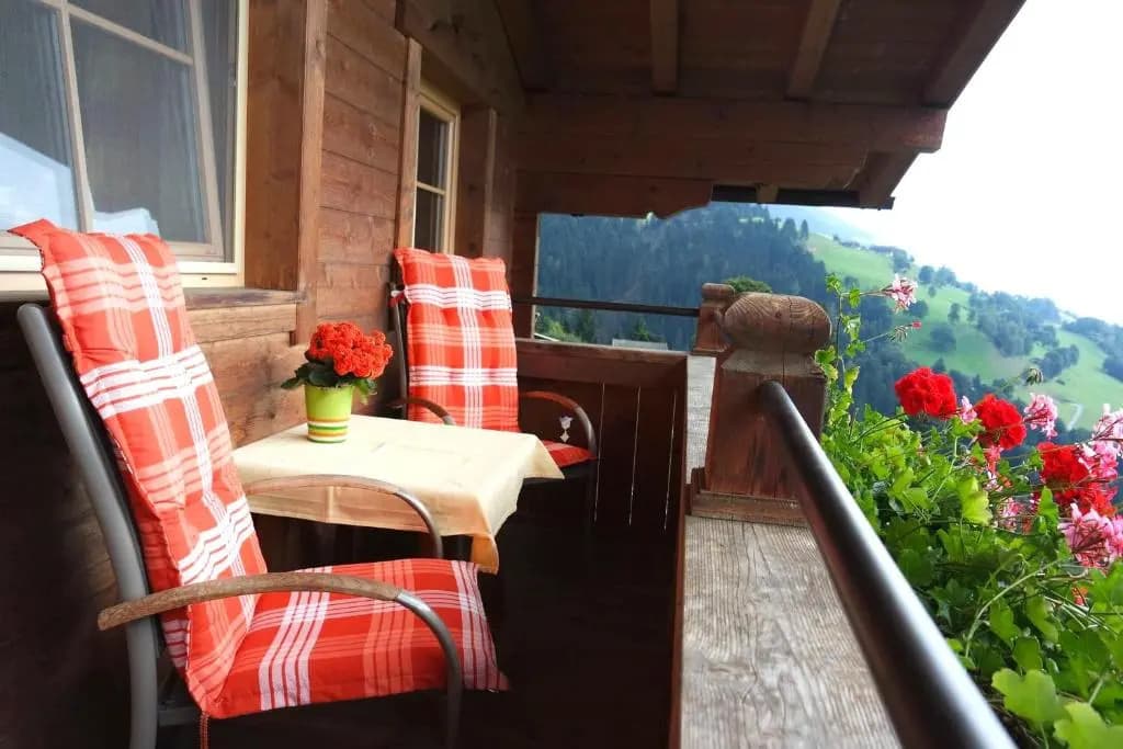 Apartment with mountain view