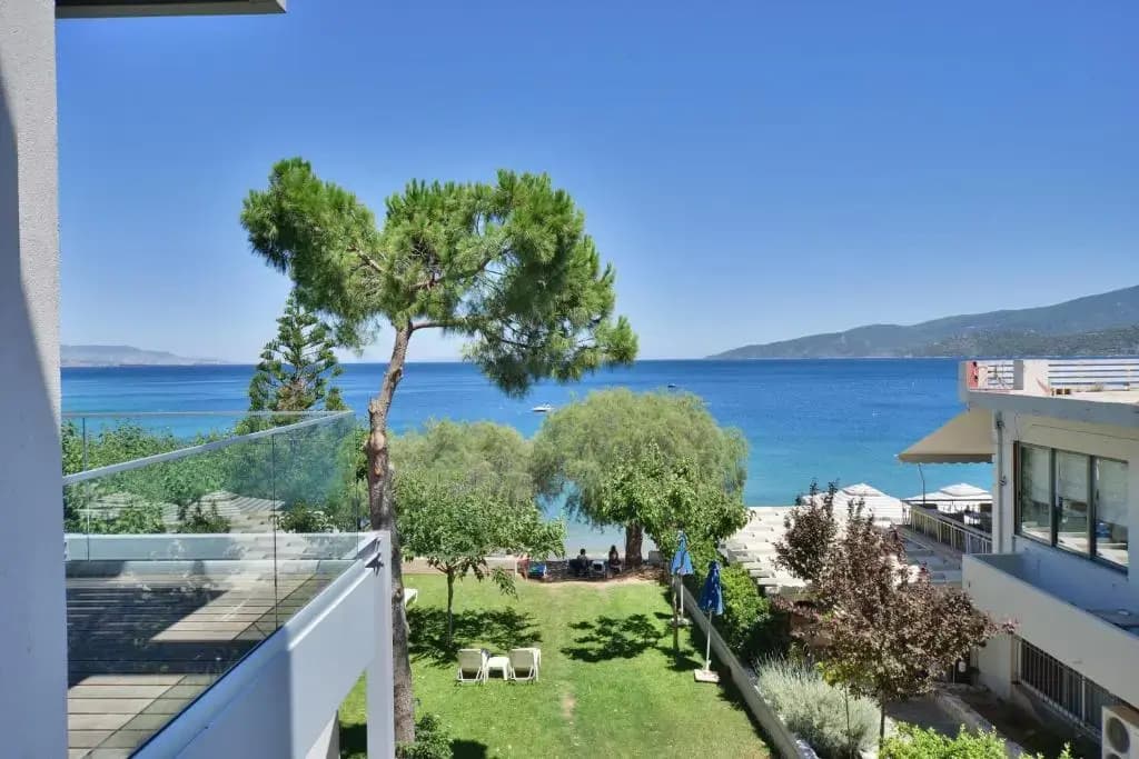 Standard Triple room with balcony