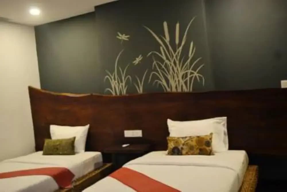 Deluxe Double room twin beds