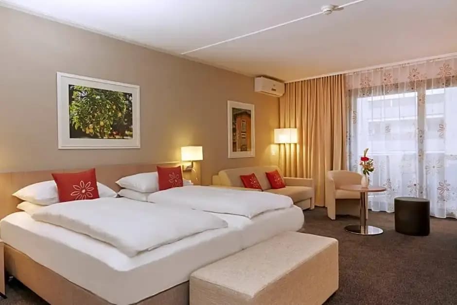 Superior room with lake view