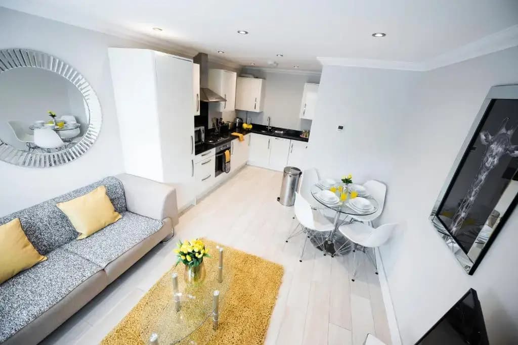 Deluxe Apartment