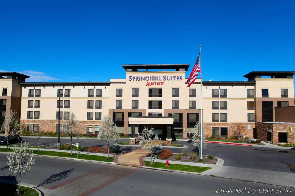 Hotel photo 1