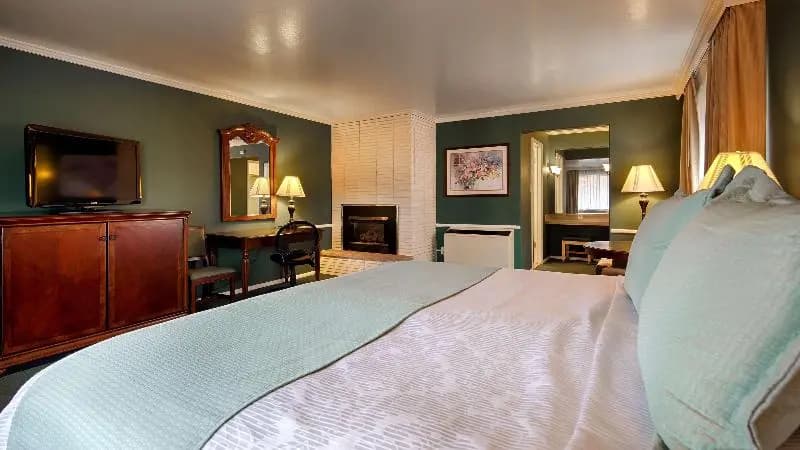 2 Bedrooms Suite with balcony