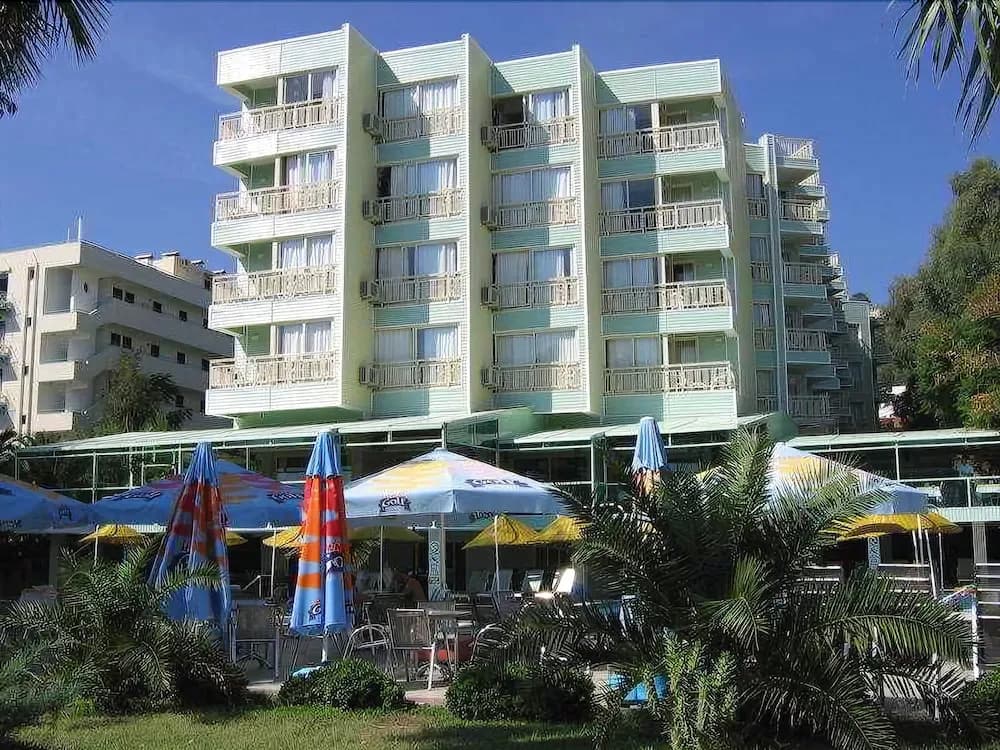 Hotel photo 12