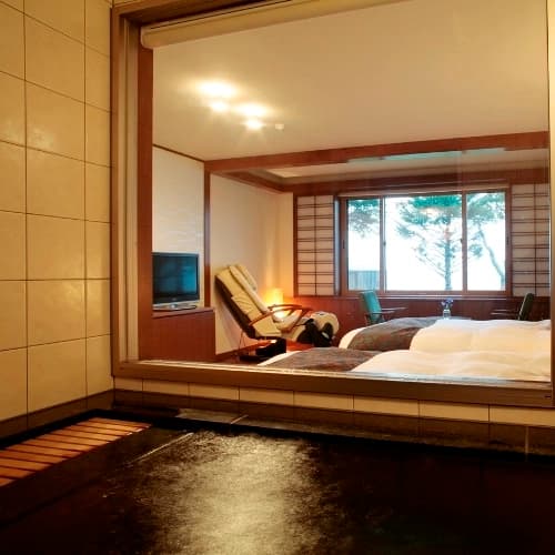 Standard Double room with lake view twin beds