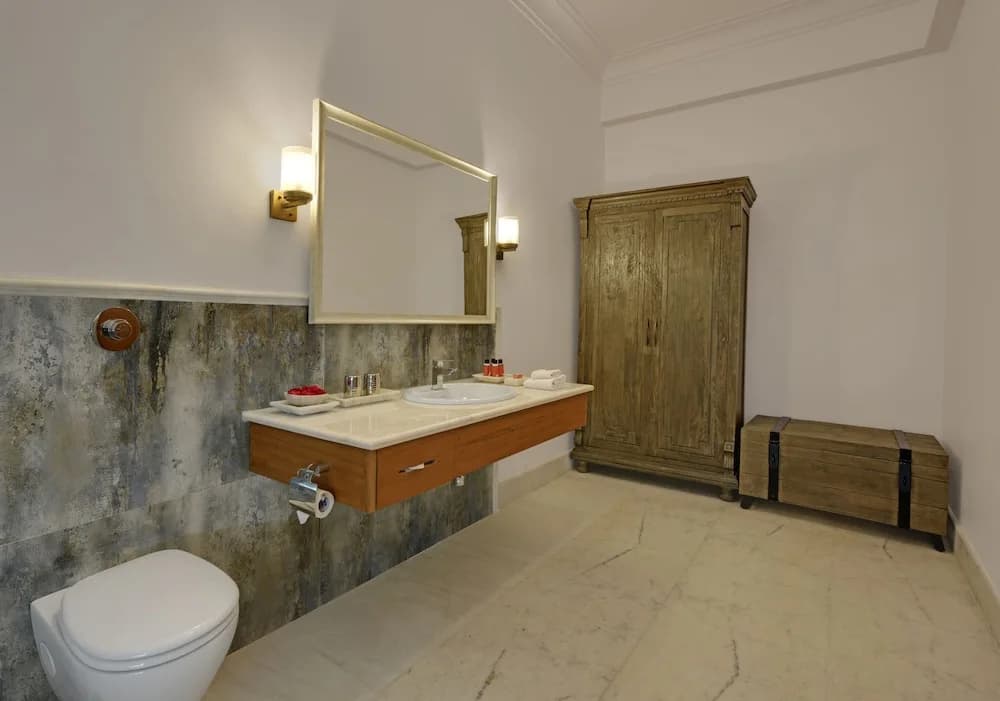 Suite with balcony