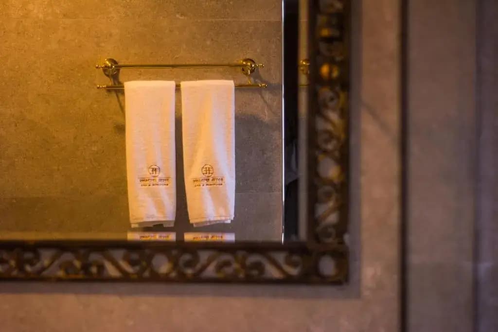 Deluxe Double room with balcony full double bed