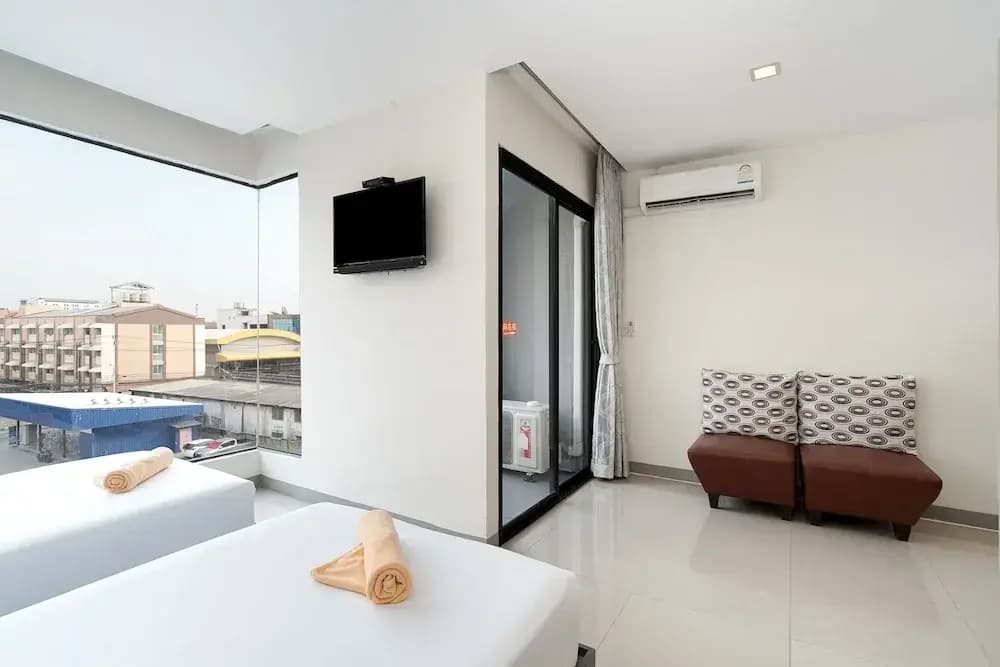Deluxe Double room with balcony twin beds