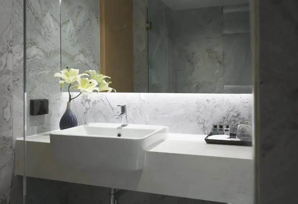 Superior Double room with city view full double bed