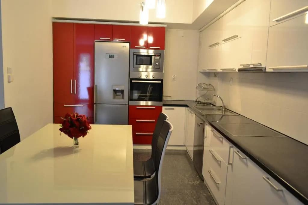 2 Bedrooms Basement Apartment