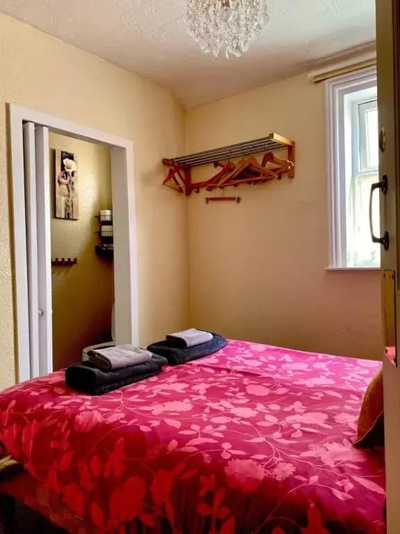 Economy room