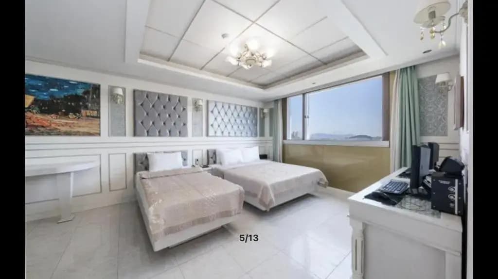 2 Bedrooms Suite