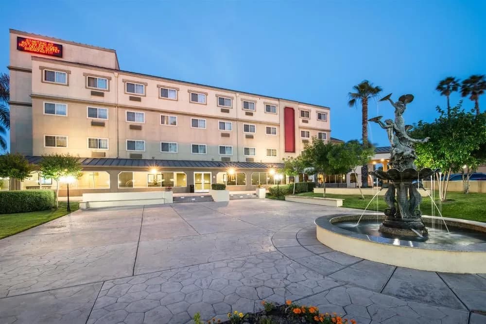 Hotel photo 1