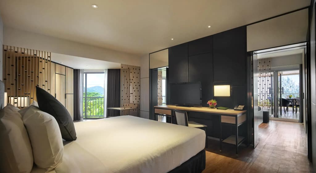 Premier Double Suite with sea view full double bed