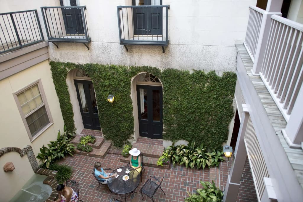 Hotel photo 1