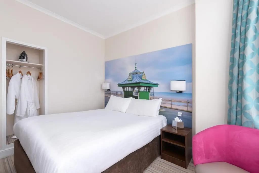 Superior Double room with sea view full double bed