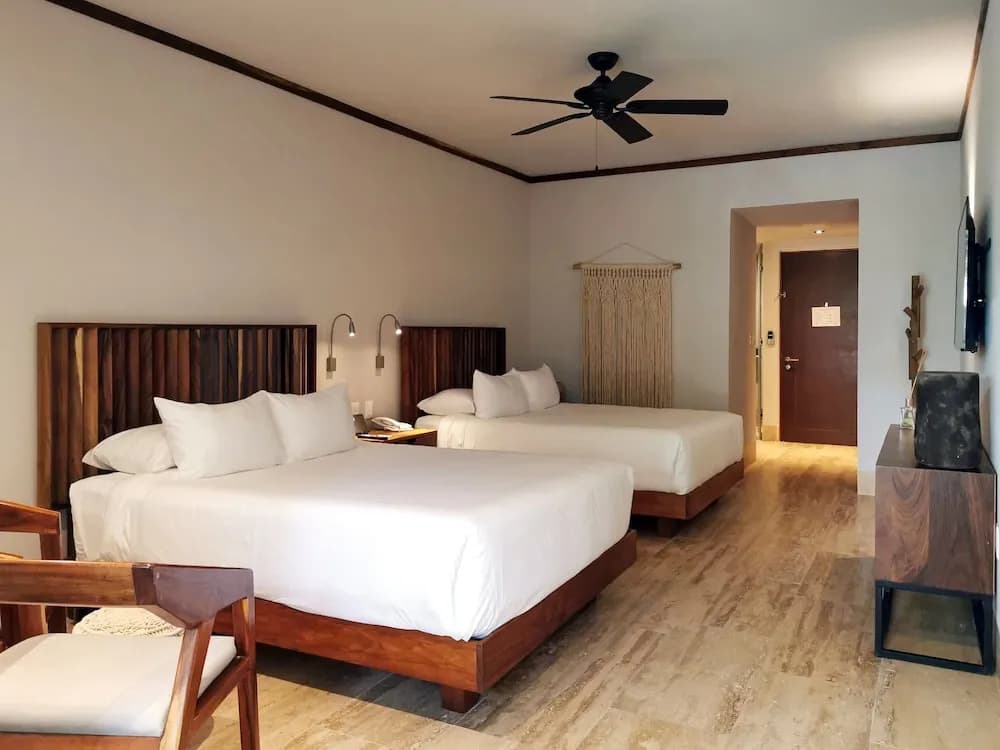 Standard Quadruple room with balcony