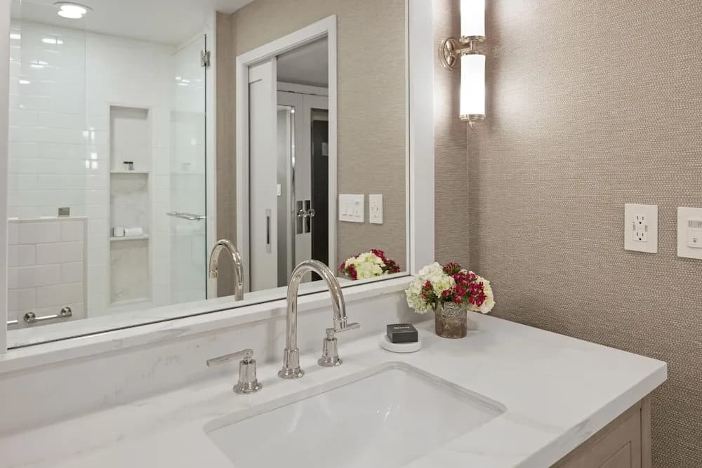 Superior Quadruple room with courtyard view