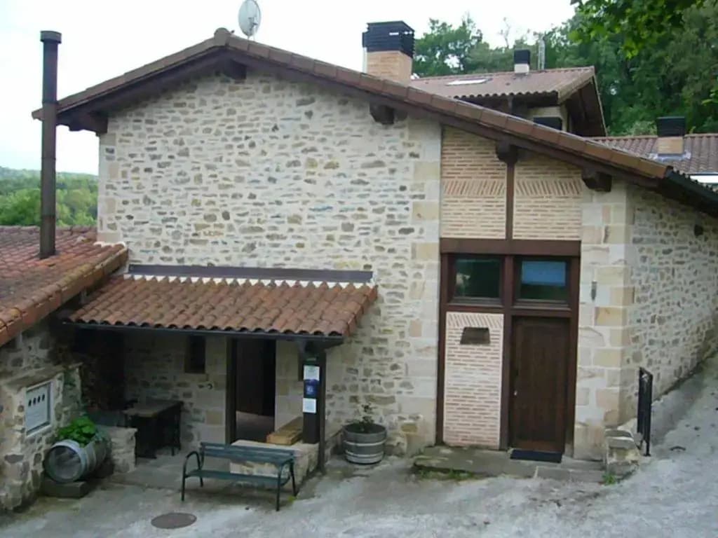 2 Bedrooms Chalet