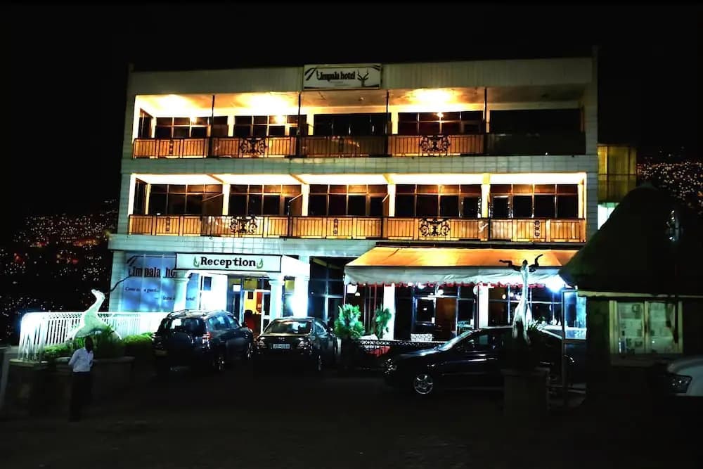 Hotel photo 1