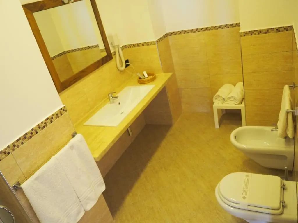Comfort room