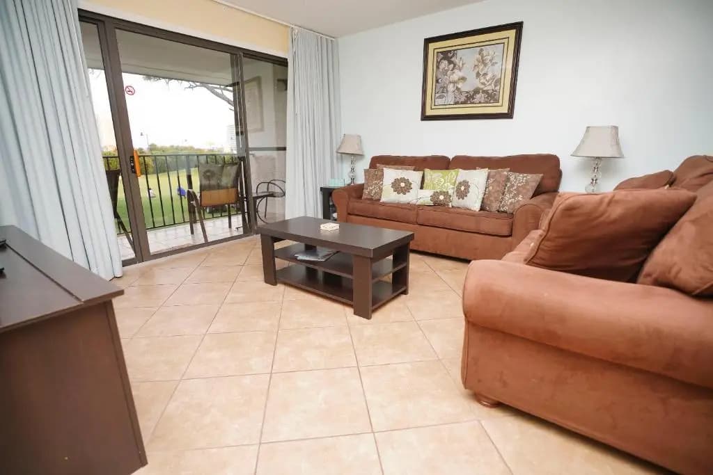 2 Bedrooms Apartment