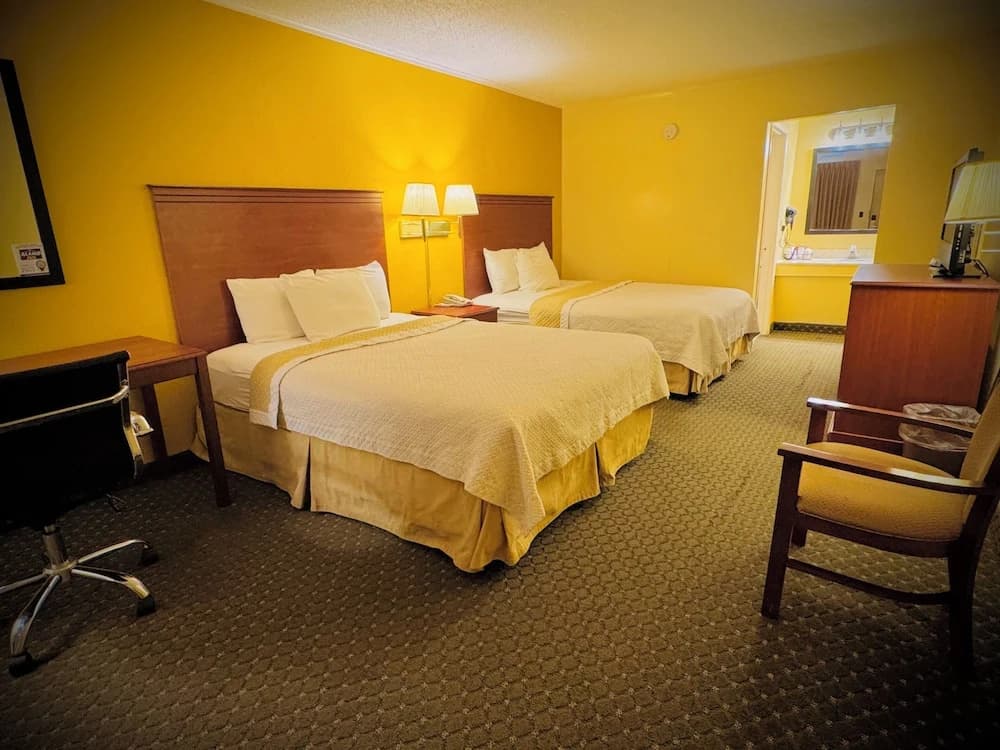 Economy Quadruple room