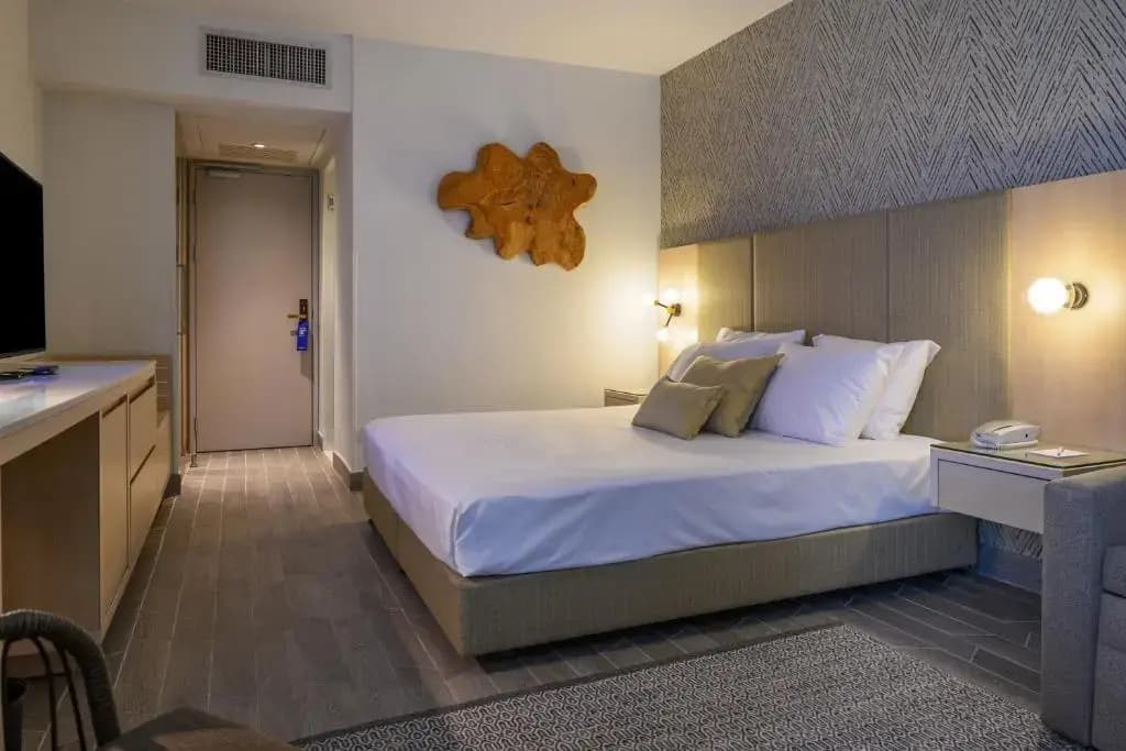 Standard room with harbour view