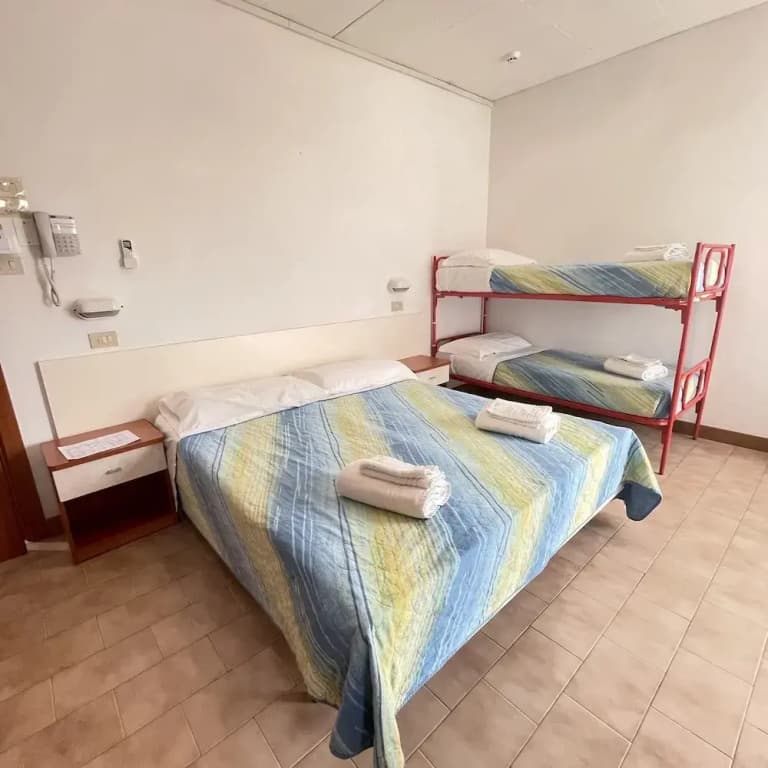 Standard Quadruple room