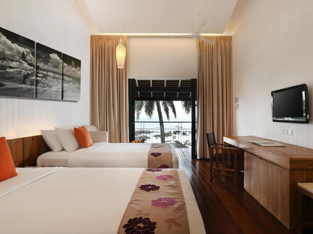 Deluxe room beachfront