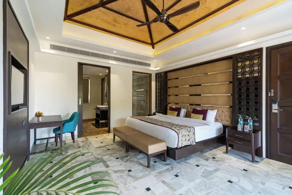 Double Suite with view full double bed