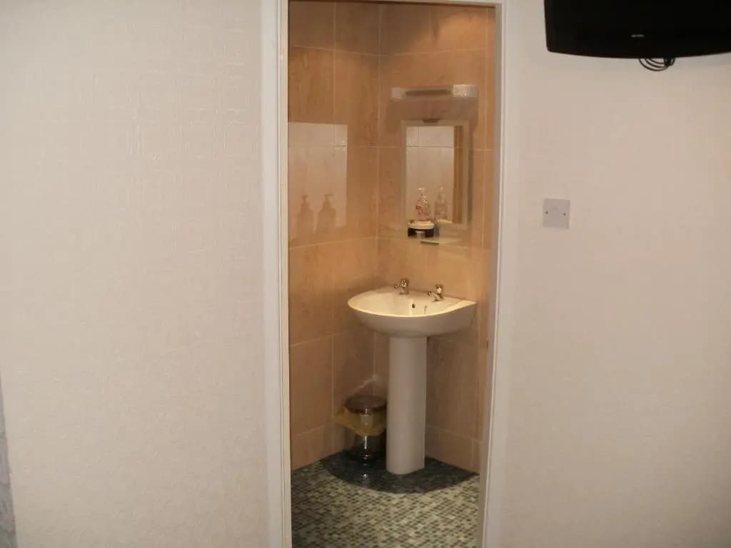 Economy room