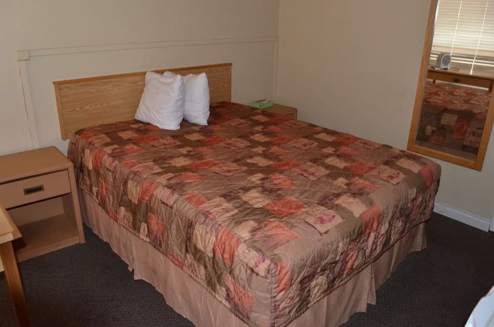 Economy Double room with balcony full double bed