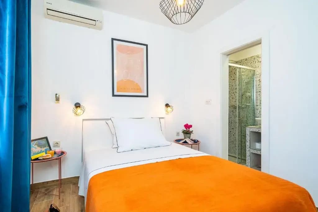 Standard Double room with garden view full double bed