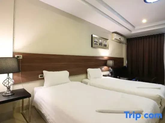 Deluxe Double room twin beds
